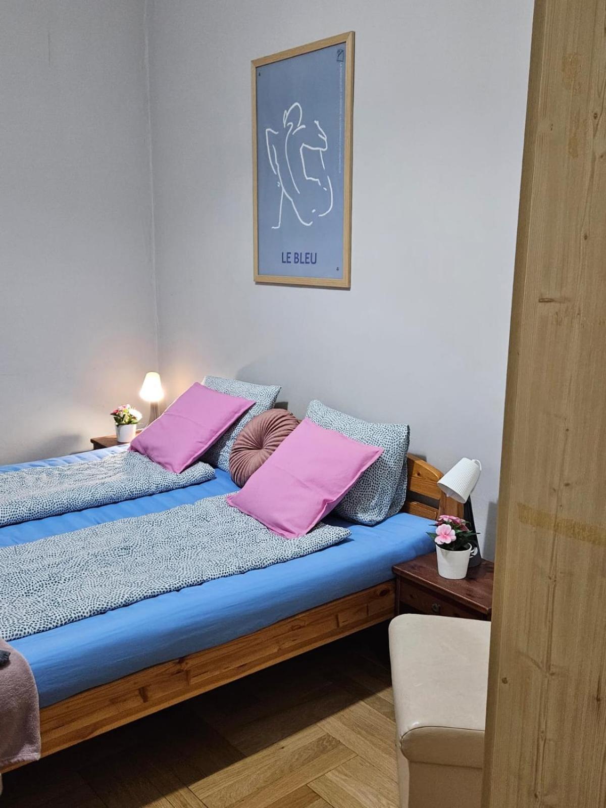 Beautiful On The Joseph Boulevard Hostel *