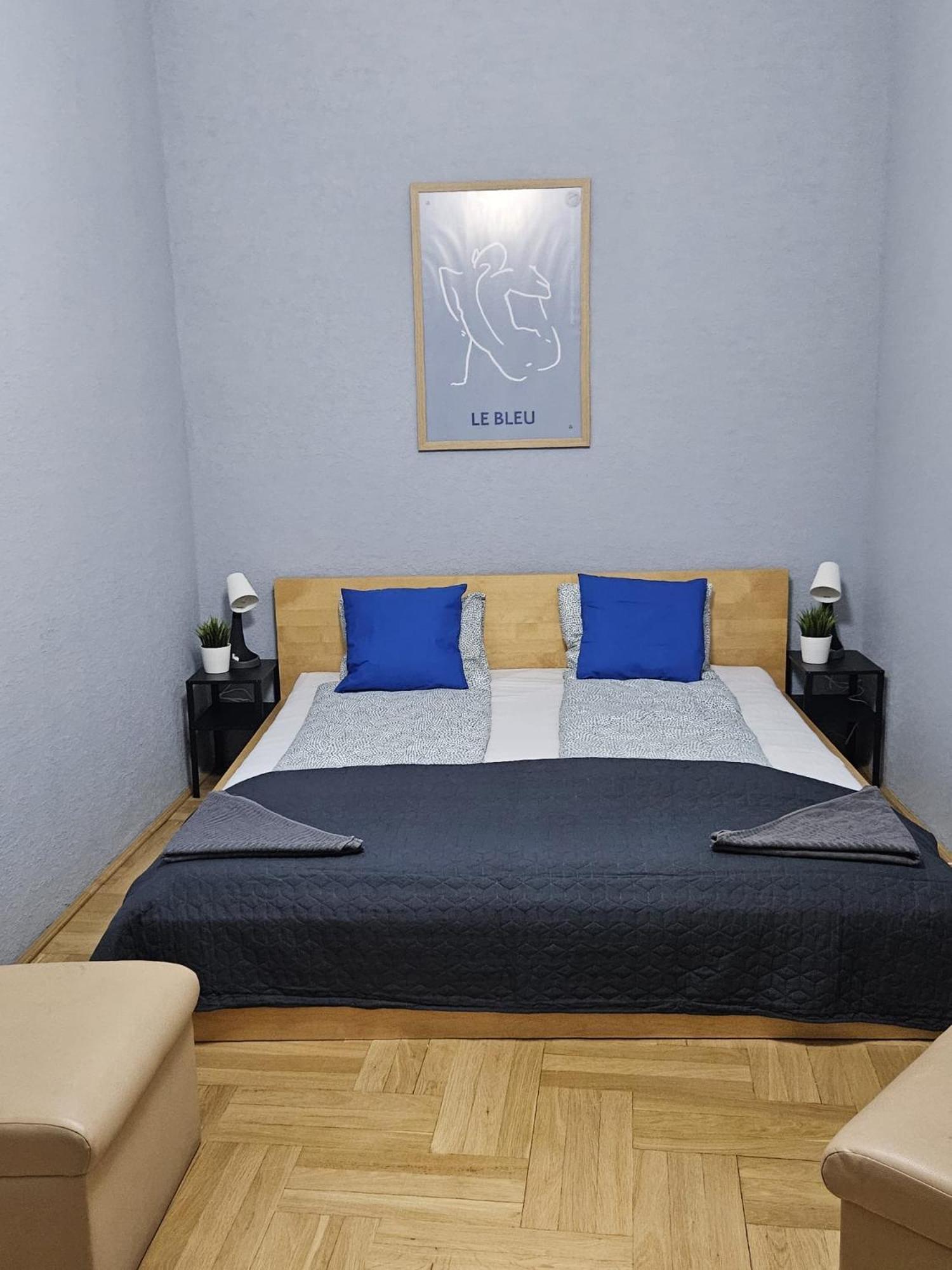 Hostal Beautiful On The Joseph Boulevard *